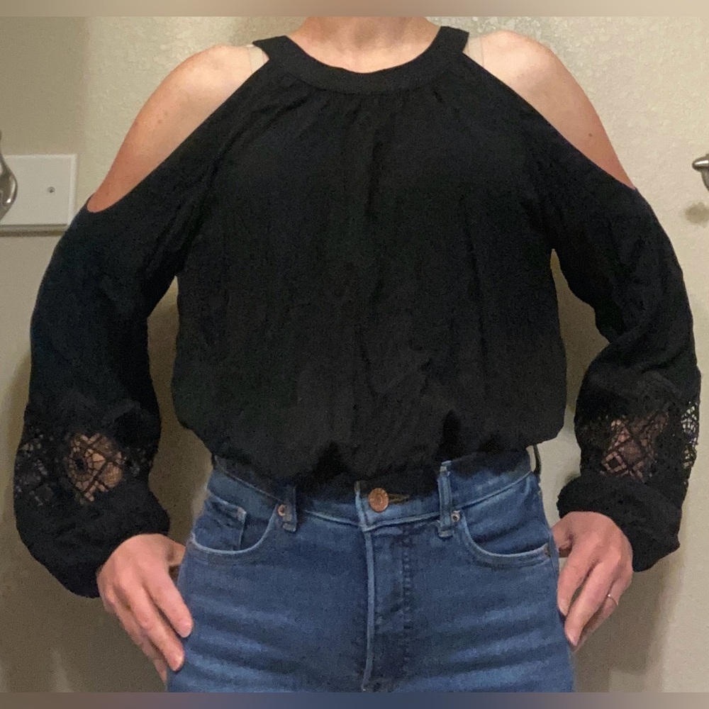Express Black Embroidered Cold Shoulder Top Women’s Size M